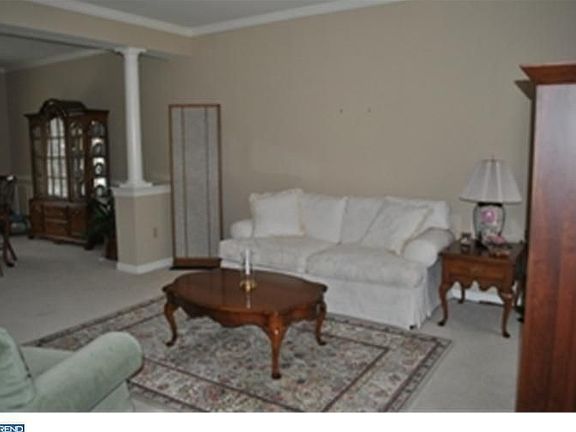 4th image of 309 Dawnwood Dr