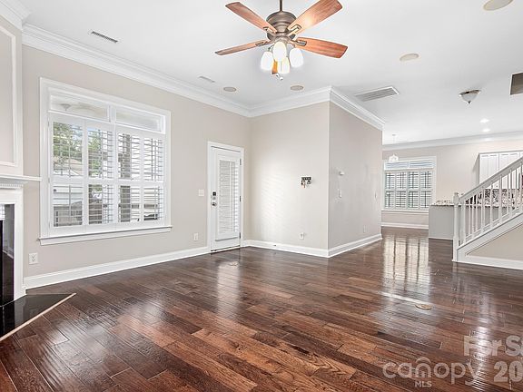 2nd image of 3010 Triple Crown Dr