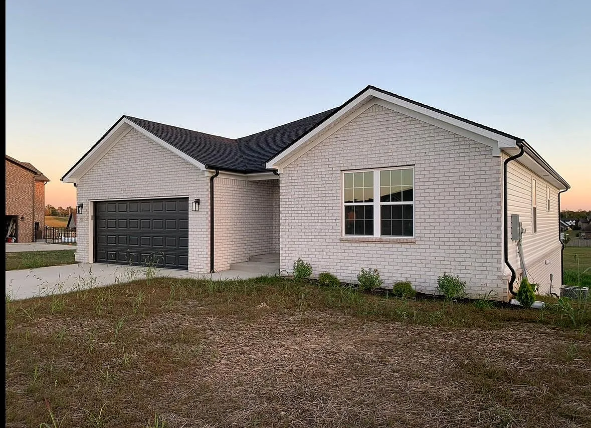 3 bed, 1496 sqft, $2,295 — Photo 2