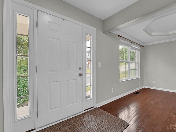 5th image of 5165 Leslies Woods Ct