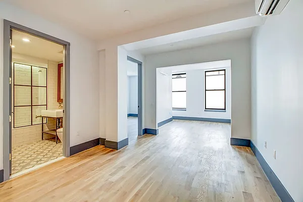 Rented by EXR | media 56