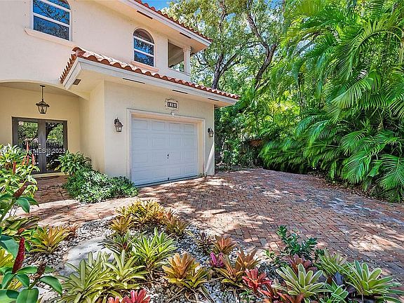 4th image of 3101 Oak Ave #3101