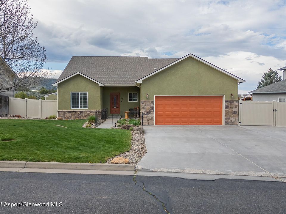 1st image of 88 Eagle Ridge Dr