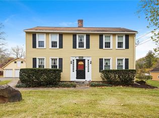 90 Old Farms Rd, Avon, CT 06001
