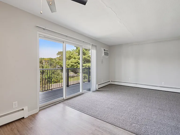 Lydia Rose Apartments — Photo 9