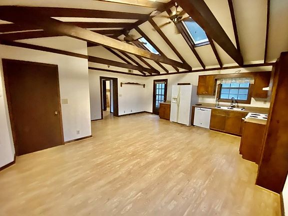 4th image of 2854 Five Oaks Cir
