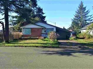 725 NE Douglas St, Newport, OR