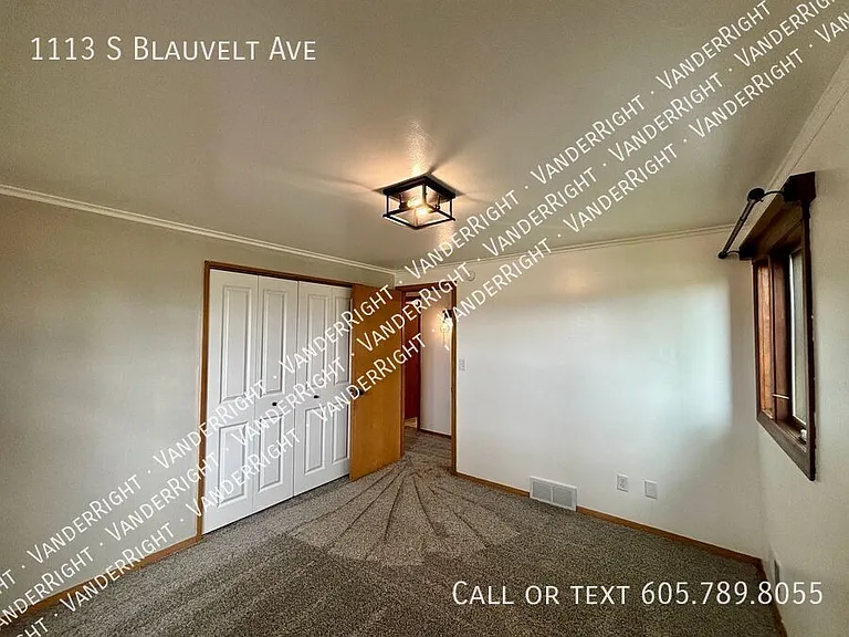 1113 S Blauvelt Ave — Photo 19