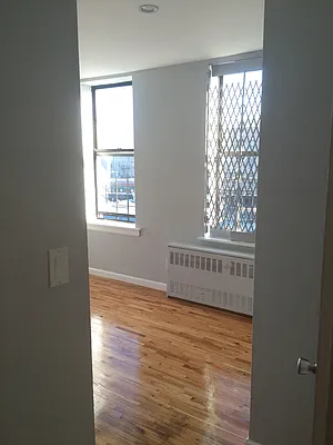 Rented by Bruma Realty LLC | media 18