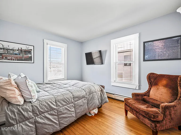 214 Brinley Ave — Photo 16