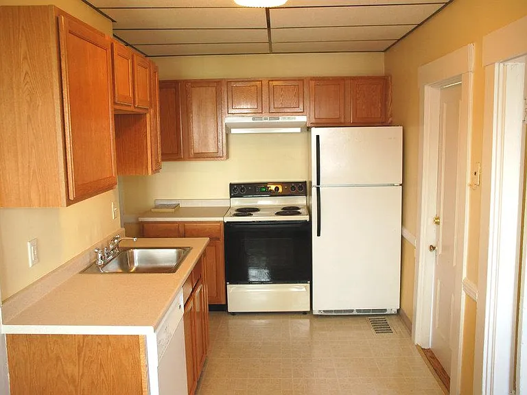 35-37 Washington Ave #1A — Photo 10