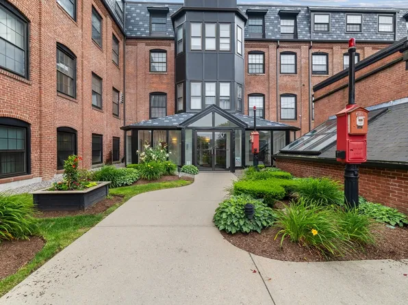 21 Linden St APT 210, Quincy, MA 02170