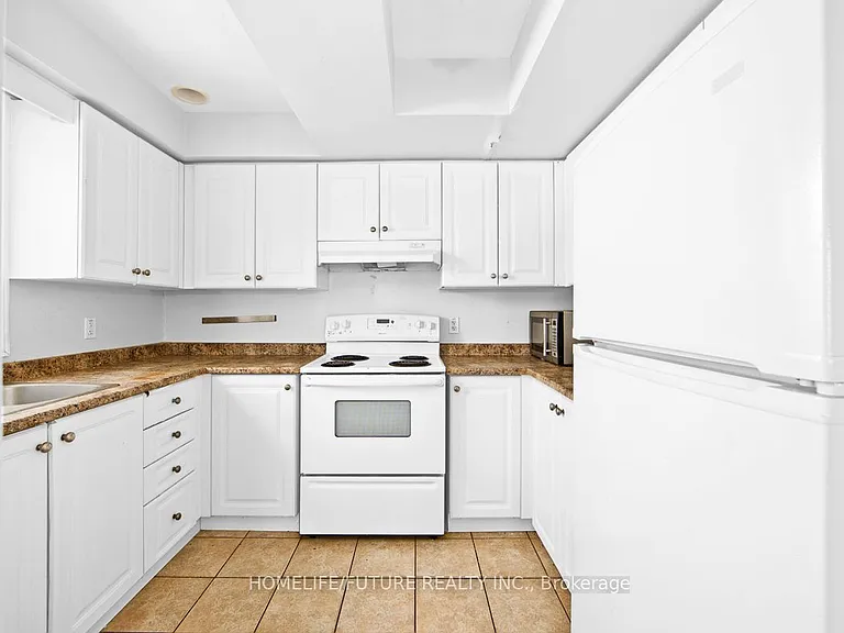 327 Spruce St #A — Photo 10