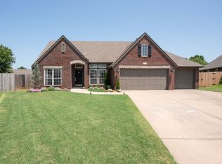 4959 S 195th East Pl, Broken Arrow, OK 74014