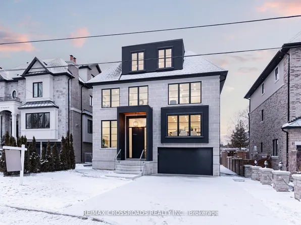 642 Annland St, Pickering, ON L1W 1B1