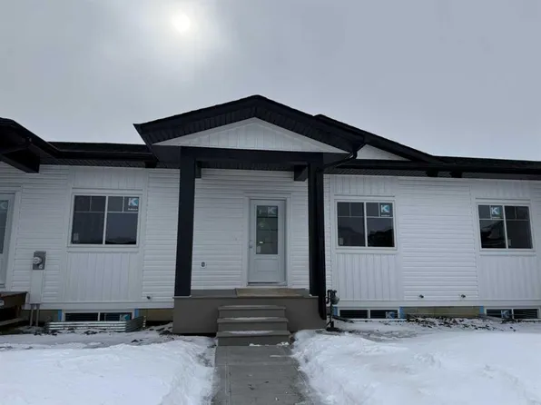 7 N Gray Close, Sylvan Lake, AB T4S 0W4