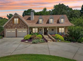 5492 Twin Oak Dr, Douglasville, GA 30135