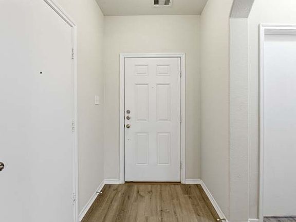 4th image of 1606 Katydid Ct