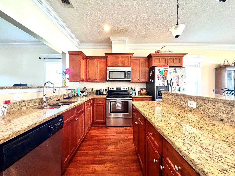 711 English Oak Dr, Hinesville, GA 31313 MLS 148654 Zillow