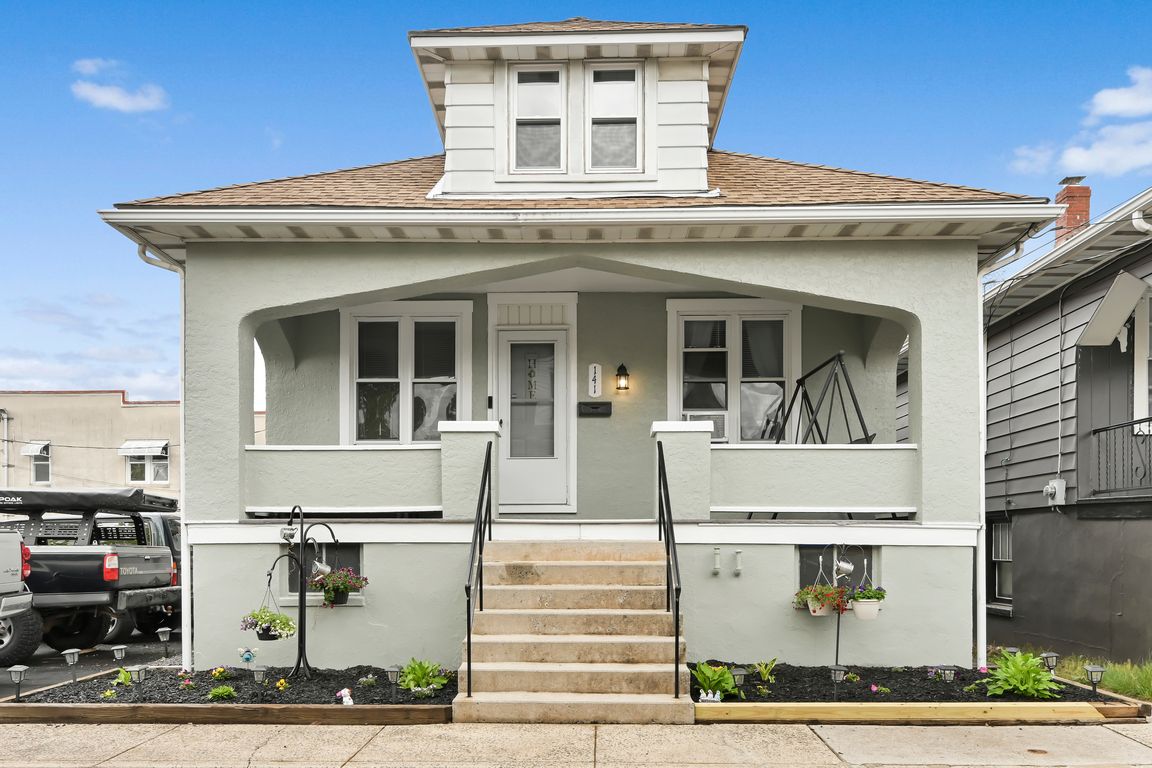 01-Exterior Front