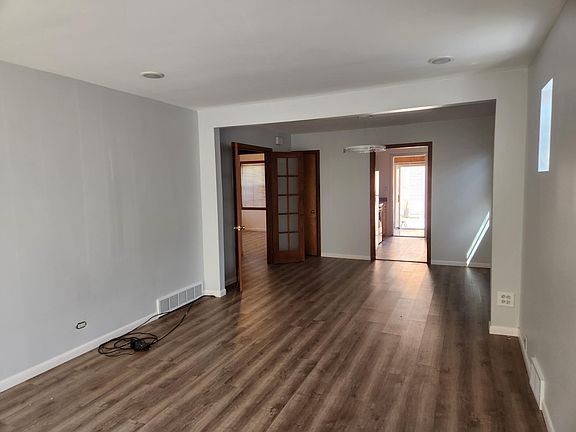 4th image of 3605 N Richmond St