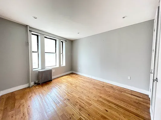 Rented by Bruma Realty LLC | media 5