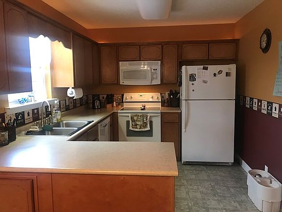 4th image of 254 S Teakwood Ct