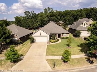 6301 Red Cedar Cir, Fort Smith, AR 72916