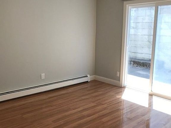 5th image of 1358 Noe St #3