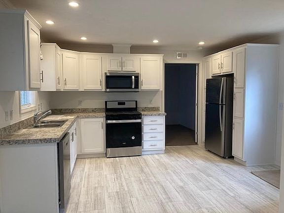 3rd image of 82 White Birch Est