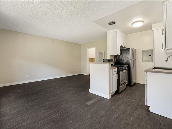 3rd image of 12761 Pacific Ave #8