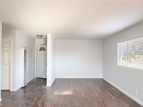 3rd image of 1538 W 205th St #D