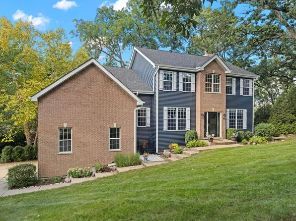 399 Asbury Ave, Fox River Grove, IL 60021