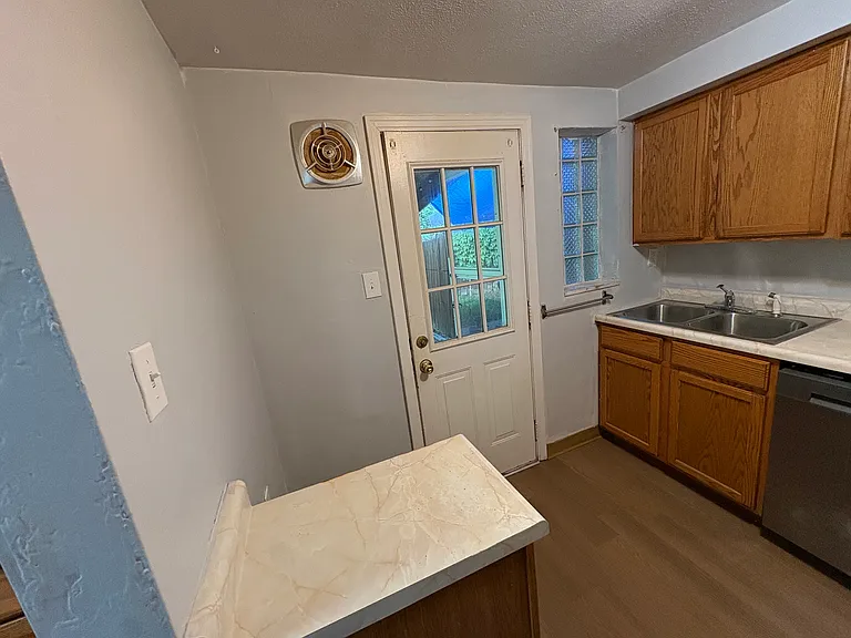 420 Brookline Blvd — Photo 3