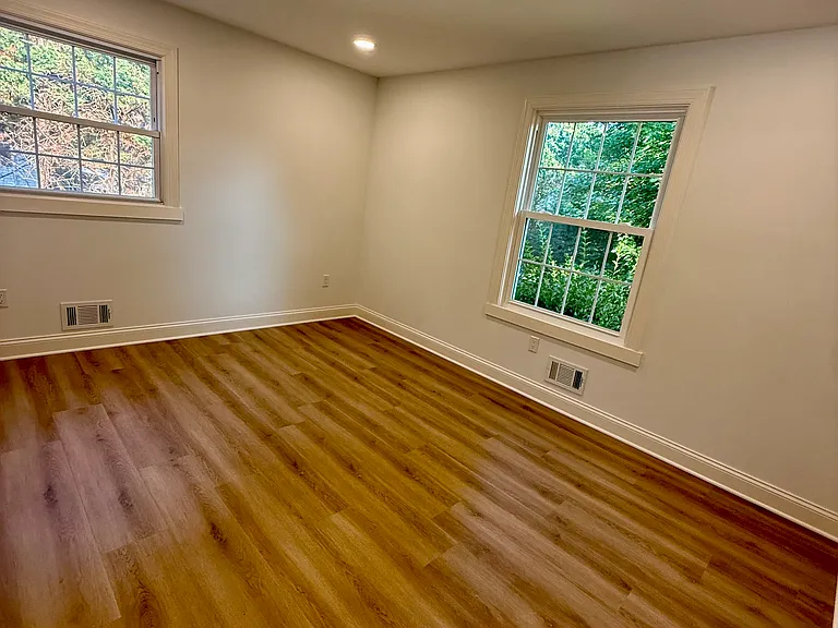 9398 Paulskirk Dr — Photo 20