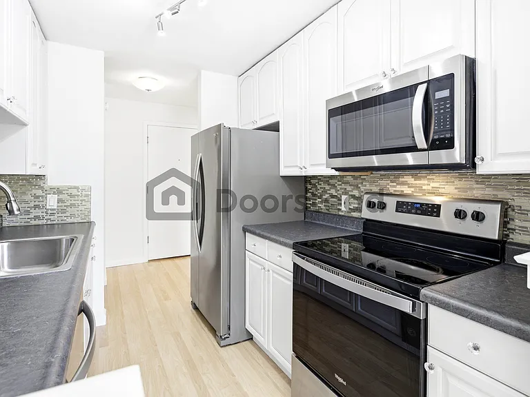 12700 NE 8th St #E303 — Photo 18