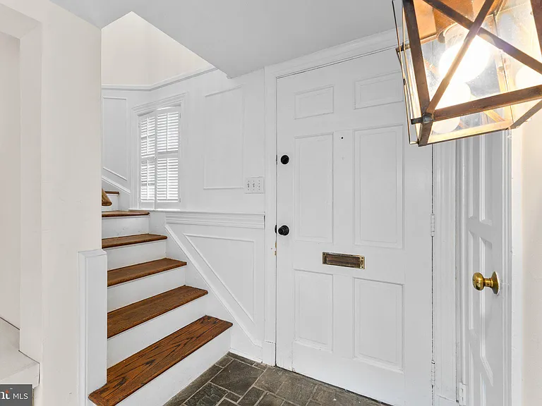 3341 Dent Pl NW — Photo 14