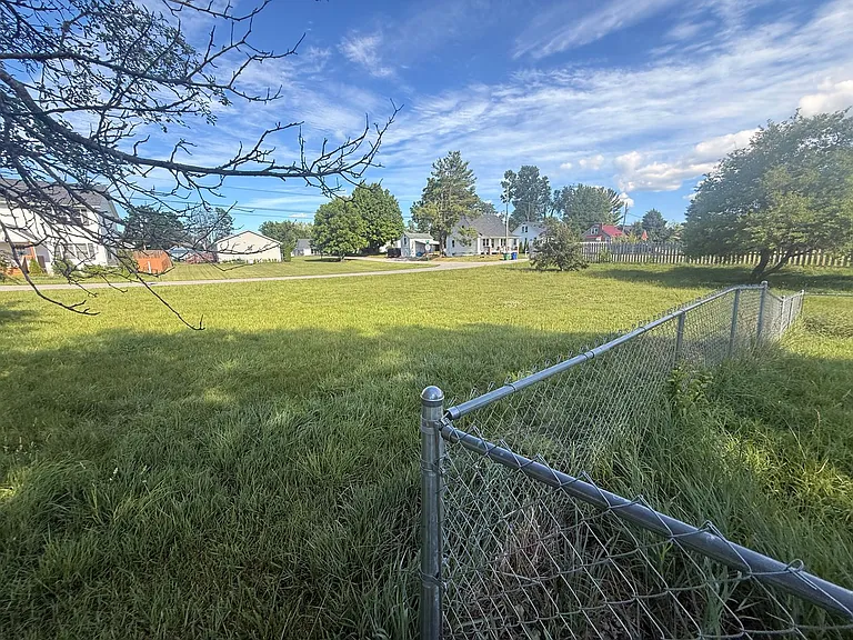 211 Hagan St — Photo 30