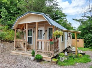 152 E Greenway St, Sneedville, TN 37869