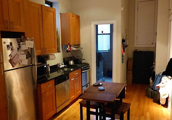 5th image of 161 W 10th St APT 1B