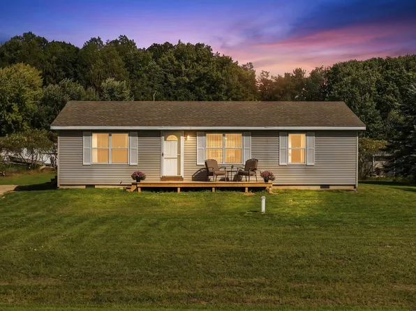 2065 S Sara Dr, Lake City, MI 49651
