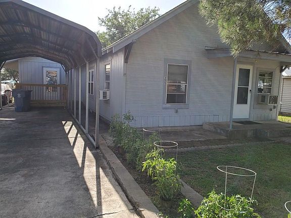 3rd image of 211 Pency Dr