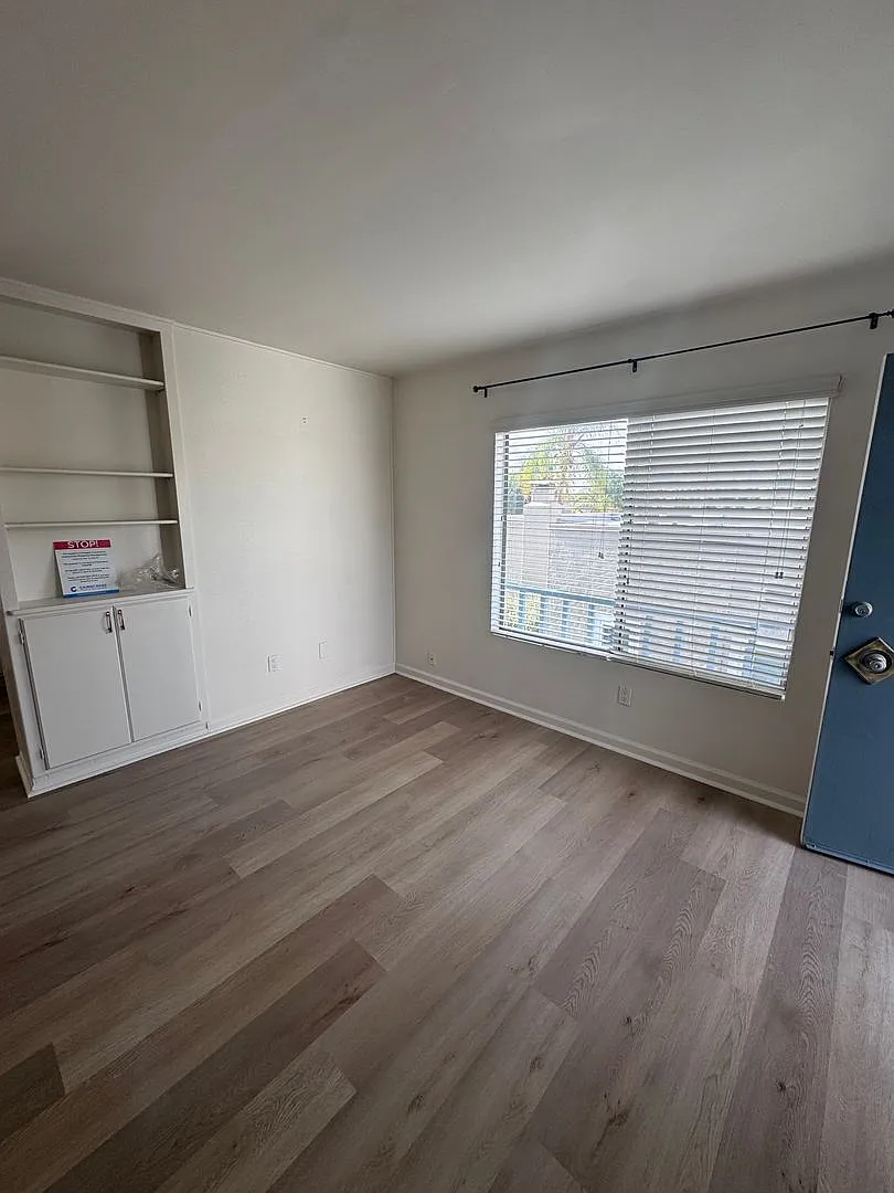 4476 42nd St — Photo 3