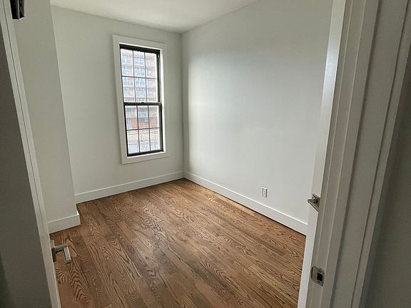 5th image of 223 Rockaway Ave #3