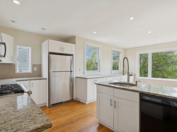 1197 Todt Hill Road image 5 of 8