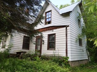 33 S Pearl St, Malone, NY 12953