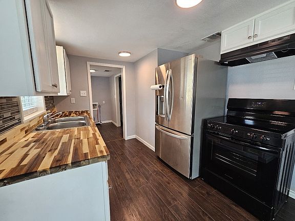 4th image of 207 Pine St
