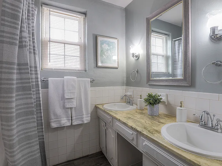 8325 Lowell Ave #6 — Photo 21