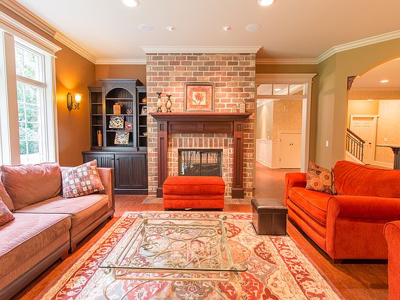 3rd image of 1580 Sage Ct NE