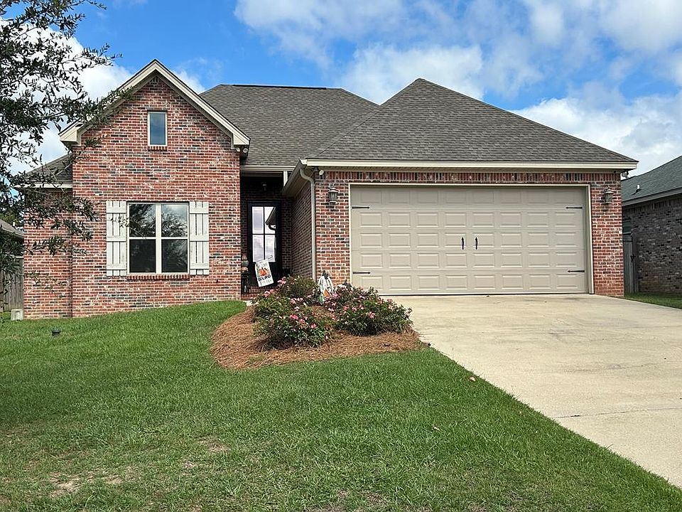 1st image of 18 Highland Village Dr